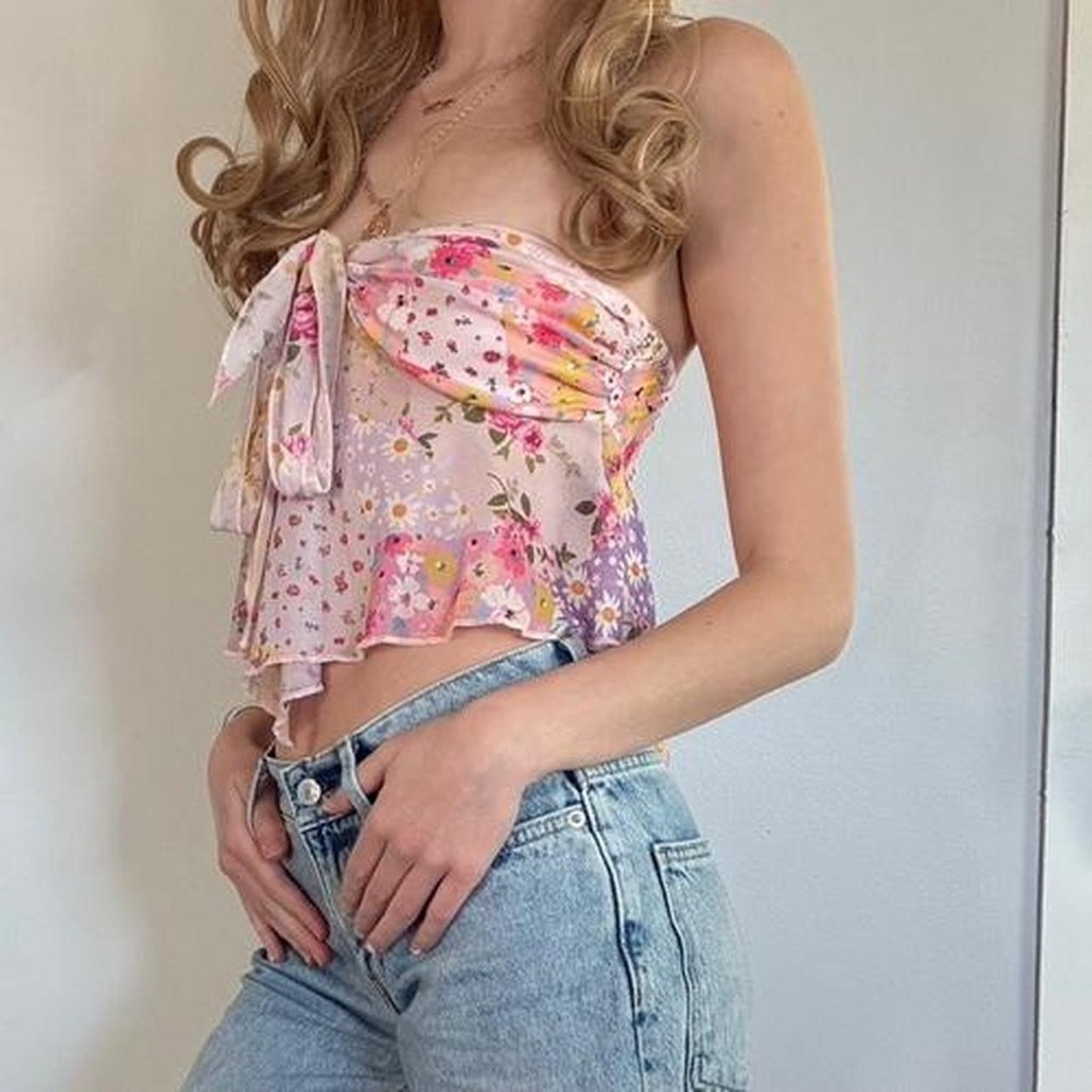 SHEIN Floral Strapless Tie Crop Top